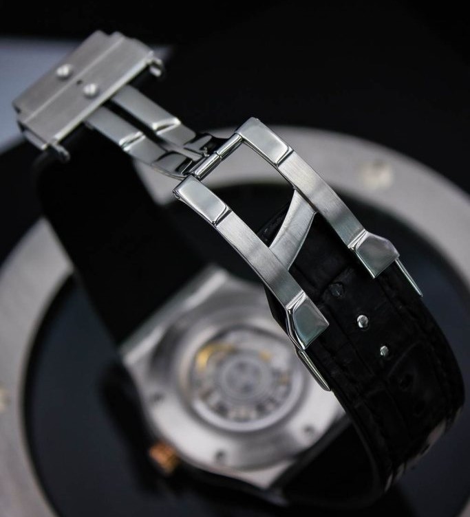 Пошив нового ремешка для часов HUBLOT